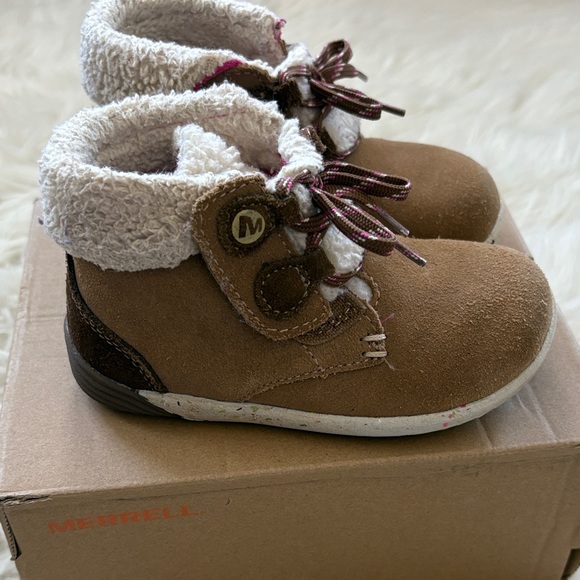 Merrell Brown Kids Boots with Fleece Lining - Picture 3 of 5